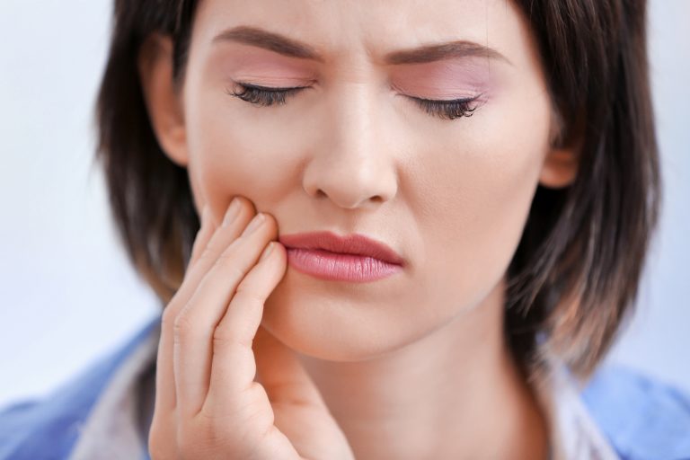 Common Ways to Mitigate Invisalign Pain